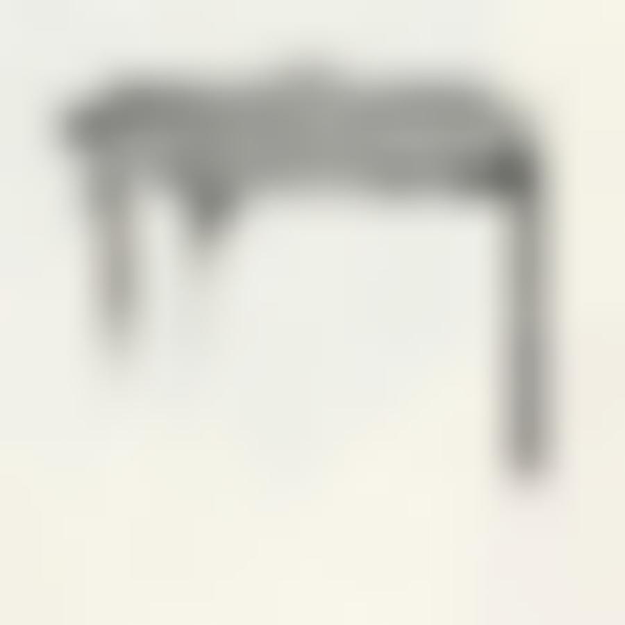 Pedestal table